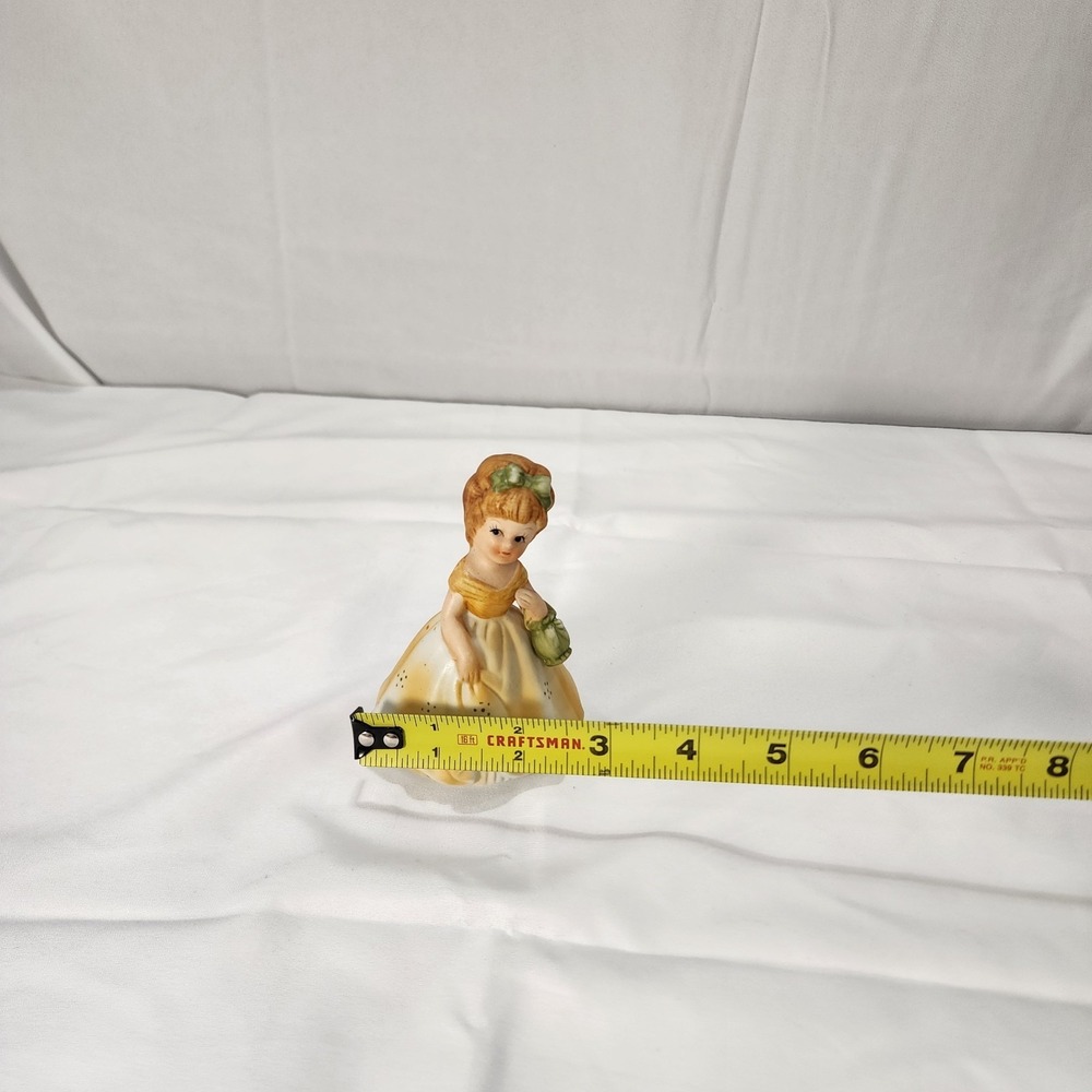 Vtg Girl With A Beautiful Dress And Green Purse Hand Painted Figurine - Picture 7 of 7